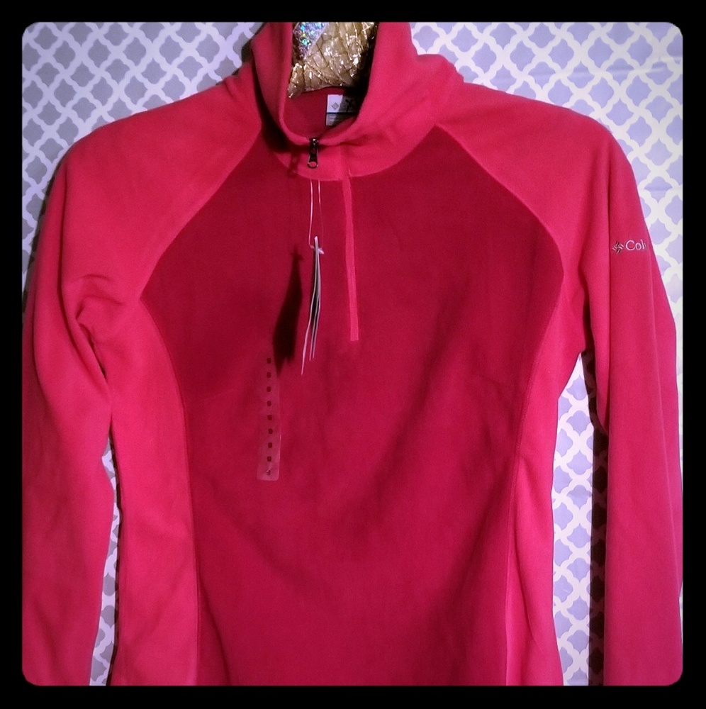 Fleece pullover with zipper